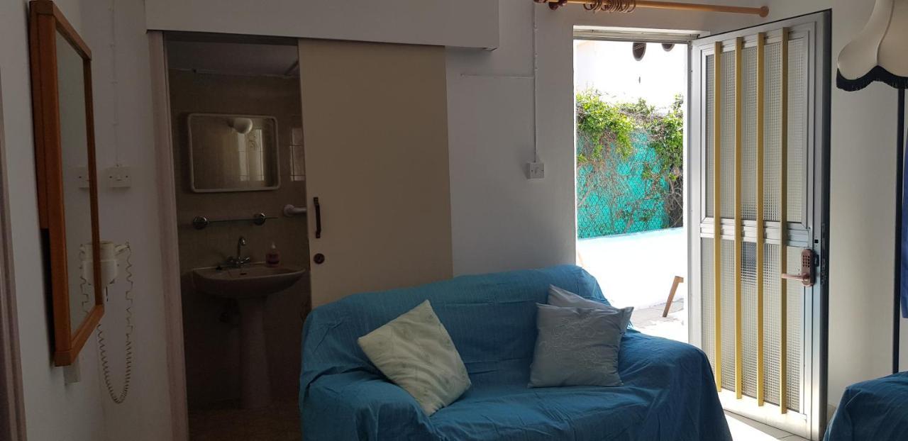 Pafias Afroditis House Paphos Bagian luar foto